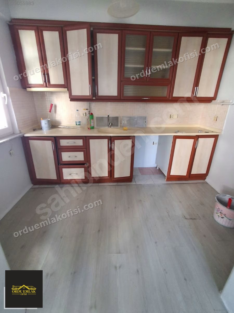 KARŞIYAKA MAH'DE YÜKSEK GİRİŞ 2+1 KİRALIK DAİRE